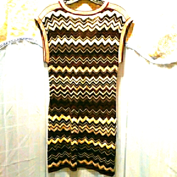 BCBGMAXAZRIA ZIGZAG CROCHET SWEATER DRESS SZ XS - Picture 2 of 6